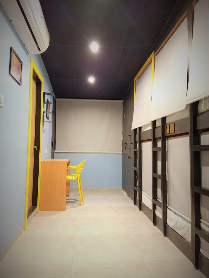Stay Villa Hostel For Male And Female Мумбаи Экстерьер фото